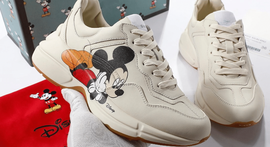 حذاء رياضي للأطفال من Disney