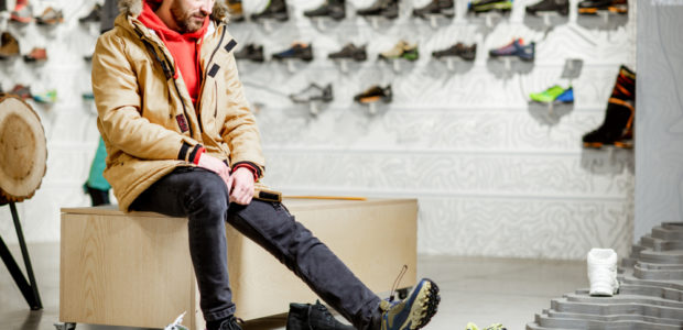 كود خصم ستايلي مايو 2021 على منتجات Sneakers للرجال مع خصم اضافي 10% من نادي الكوبونات